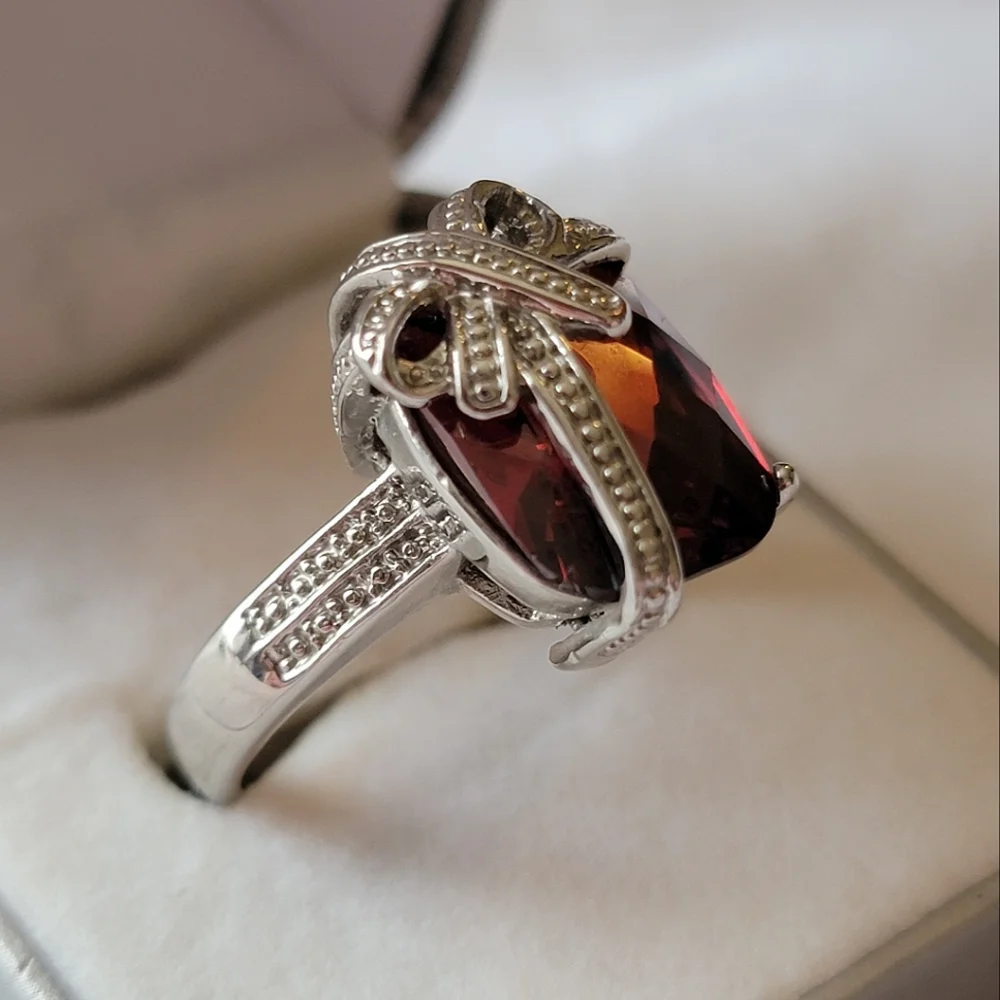 Gift Bow Garnet Simulated Gemstone Present Ring Silver Tone Christmas Holiday